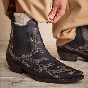 Free People Wayward Western Boots size 40 9.5